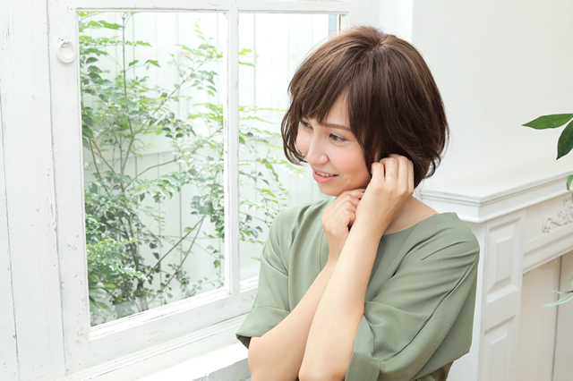 ストーリーの医療用ウィッグの人工毛の耐熱温度180℃
