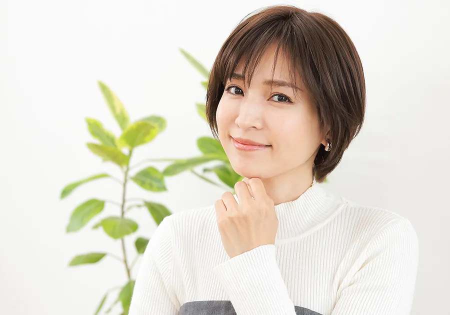 ��×p�E�B�b�O�X�g�[���[�͂ǂ����猩�Ă����R�B�R����܎��Ò��E�E�яǂ̕��ɂ����S���Ă��g�p�����������×p�E�B�b�O�ł��B�{���̒n���̂悤�ȕ����ځA�i�`�������ȃu�����h�J���[�A������тȂǈ�×p�E�B�b�O�ł���Ȃ��玩�R����ǋ����Ă��܂��B�A�������Ώ�