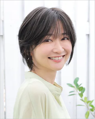 つむじと分け目が自然な医療用ウィッグ ショートウィッグ アンジーショート