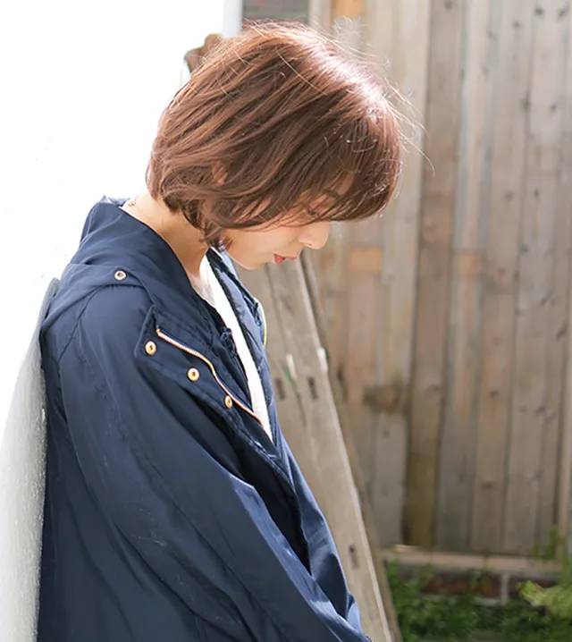 医療用ウィッグ「ディアーズボブ」の人工頭皮部分。自然な分け目と肌なじみのよいつむじ構造